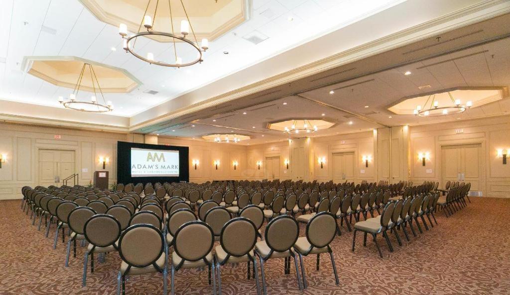 Adam'S Mark Hotel & Conference Center Kansas City Exterior photo
