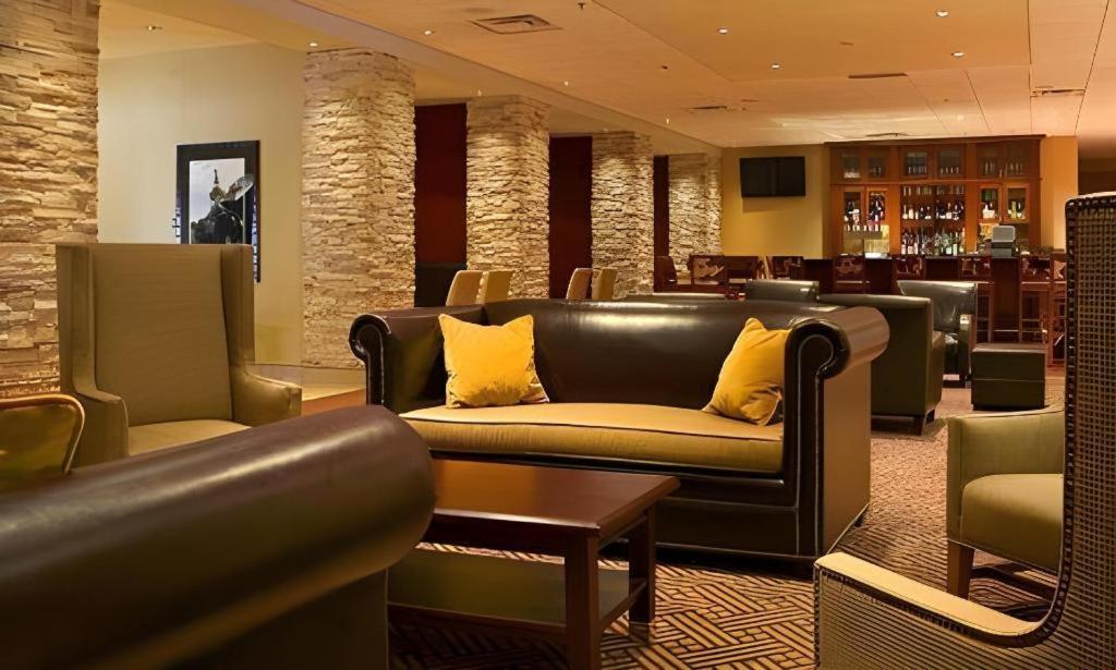 Adam'S Mark Hotel & Conference Center Kansas City Exterior photo