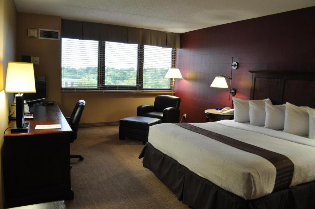 Adam'S Mark Hotel & Conference Center Kansas City Exterior photo