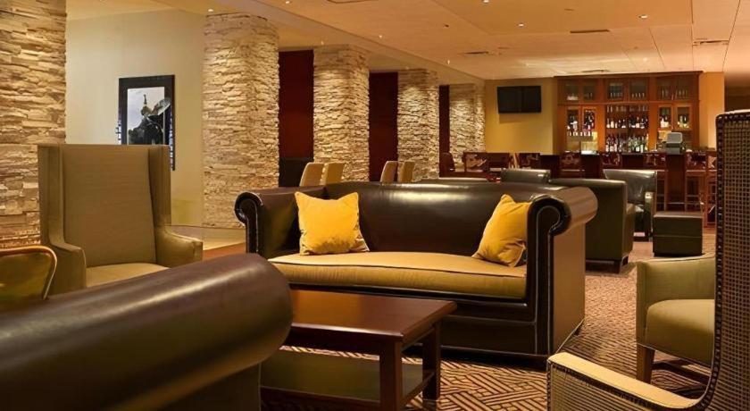 Adam'S Mark Hotel & Conference Center Kansas City Exterior photo