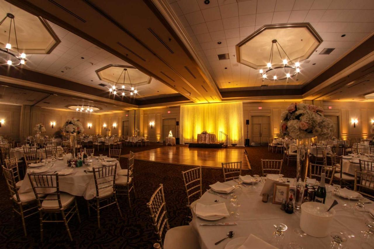 Adam'S Mark Hotel & Conference Center Kansas City Exterior photo